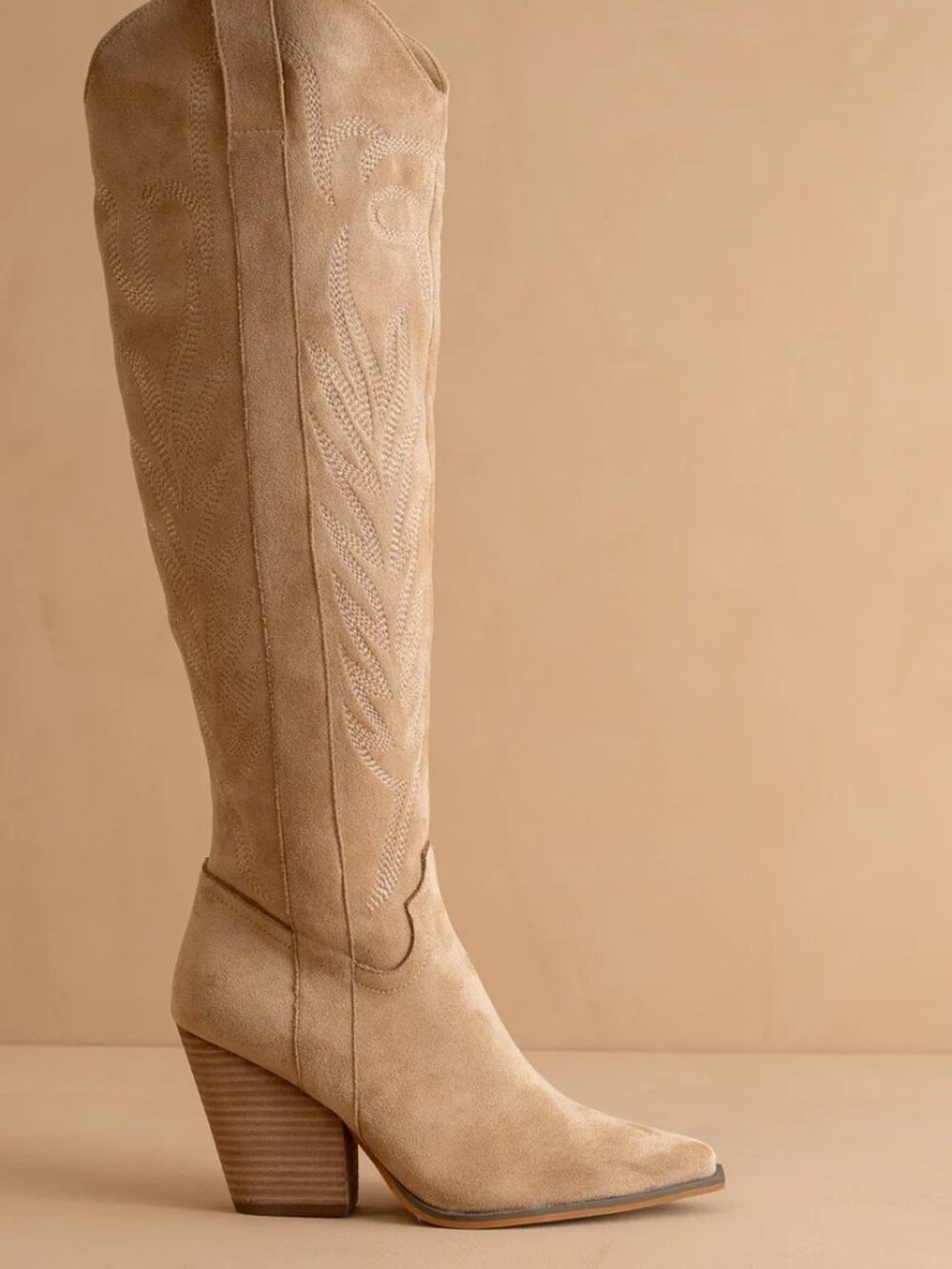 BNIB Embroidered Vegan Leather Cowboy Boots - Picture 2 of 4